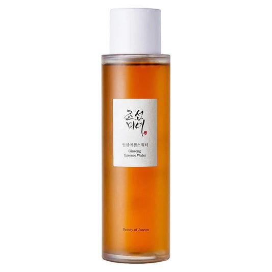 Flacon en plastique transparent du tonique BEAUTY OF JOSEON Ginseng Essence Water de couleur orange sur fond blanc.
