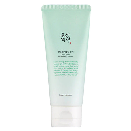 Tube de Mousse Nettoyante Visage Beauty Of Joseon Green Plum Refreshing Cleanser sur fond blanc épuré.