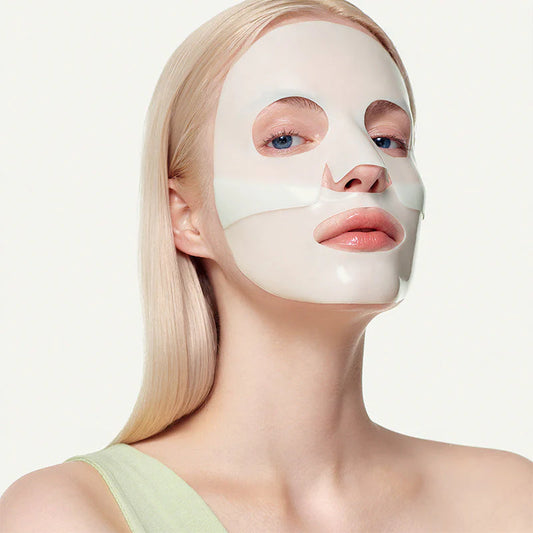 Mannequin portant le masque Gel Refreshing Sea Kelp Real Deep Mask BIODANCE.
