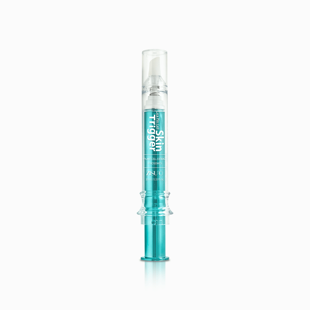 Cica Pin Cell Skin Trigger de chez Zisu’c, soin ciblé, flacon transparent en plastique doté d'un applicateur biseauté en plastique, sur fond blanc. 